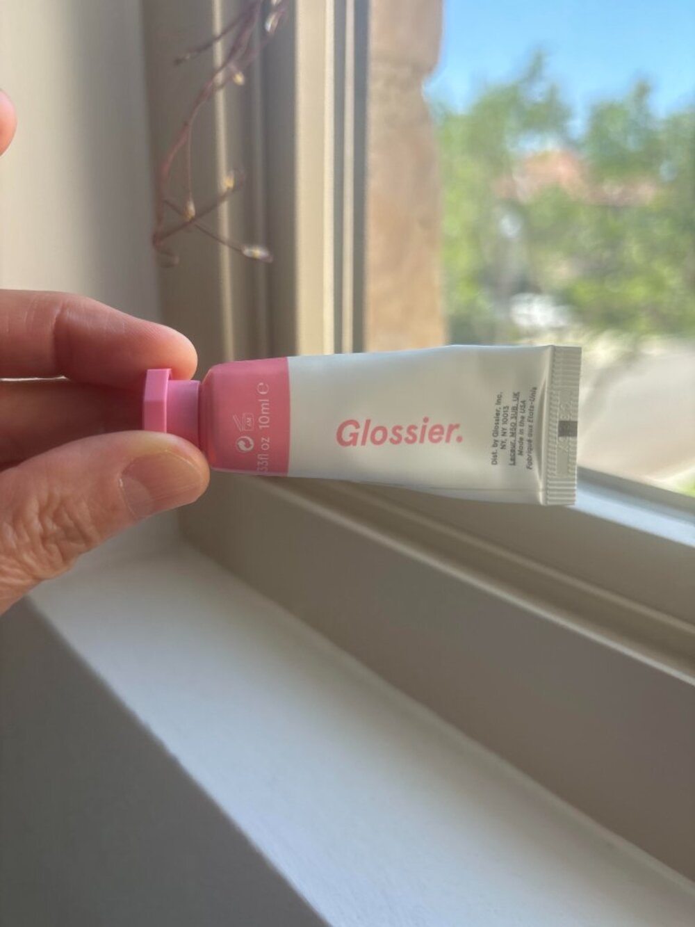 Glossier Cloud Paint Seamless cheek color- PUFF (USED) - Picture 3 of 6
